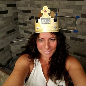 Meet your Posher, Julia